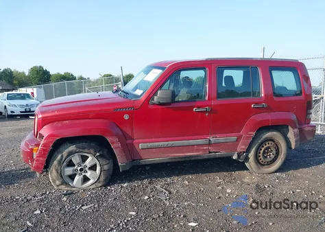 2010 Jeep Liberty Sport z USA, uszkodzony, nr VIN 1J4PN2GKXAW143694